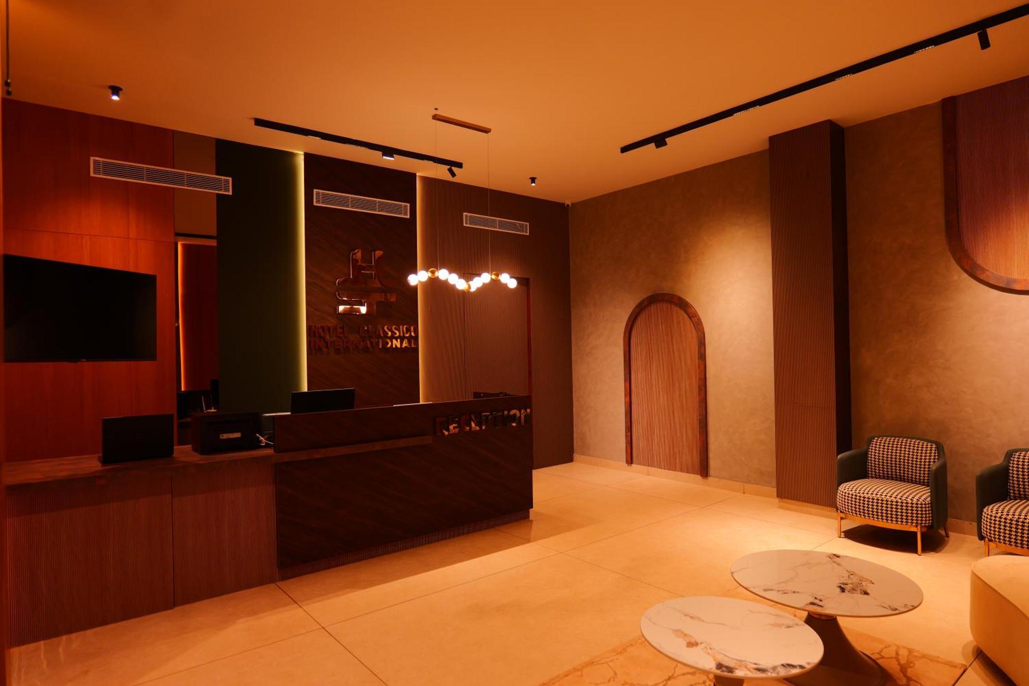 Hotel Classico International Kannangad Exterior foto