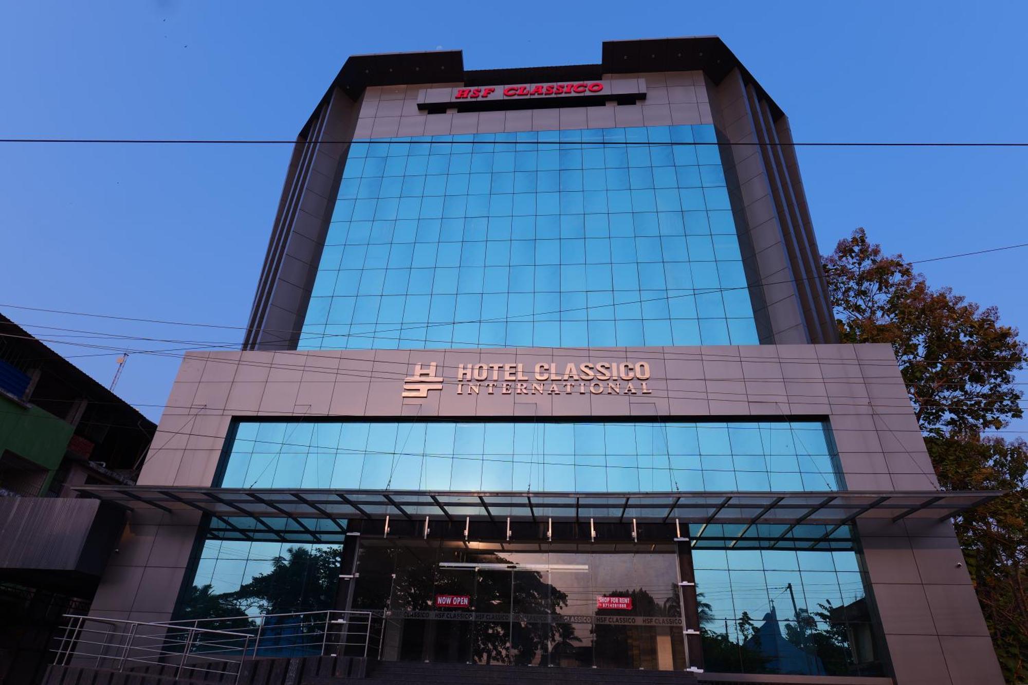 Hotel Classico International Kannangad Exterior foto