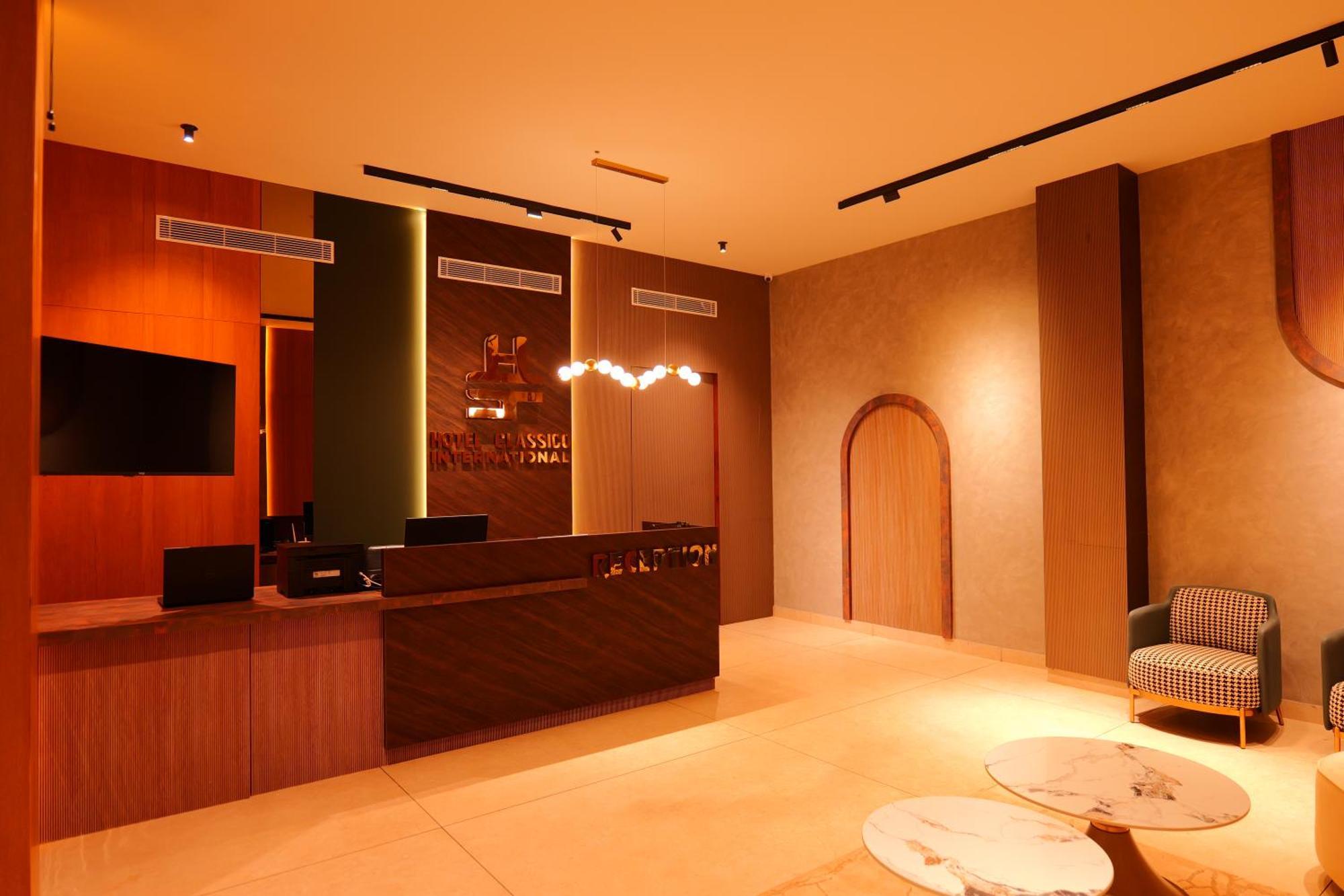 Hotel Classico International Kannangad Exterior foto