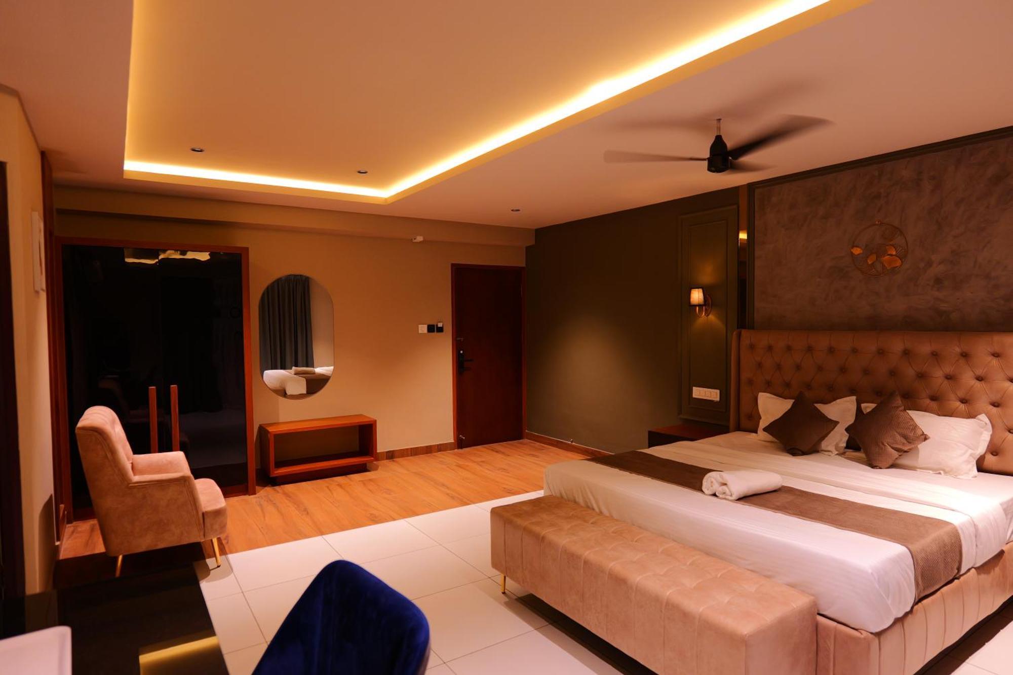 Hotel Classico International Kannangad Exterior foto